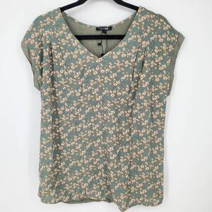 Papermoon NWTโ Women's Green FloralโBlouse Size Medium